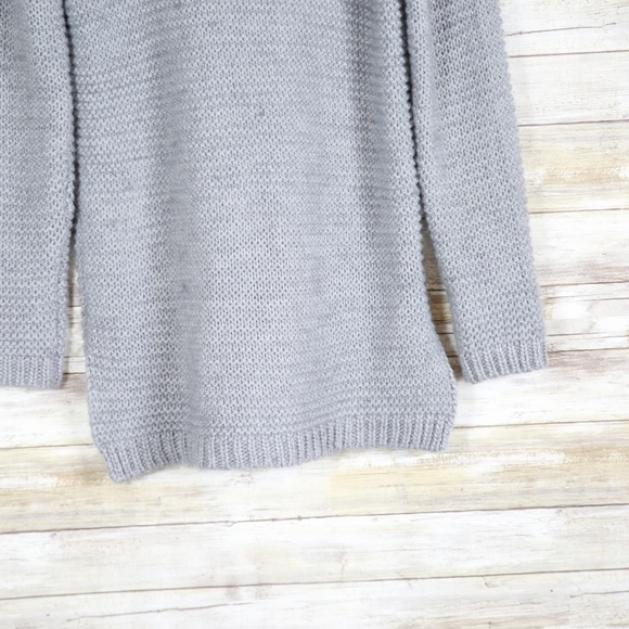 Charlotte Russe Gray Knit Turtleneck Sweater sz Sm - Picture 5 of 6